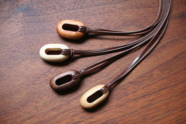 木のペンダントヘット