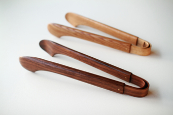 木のトング