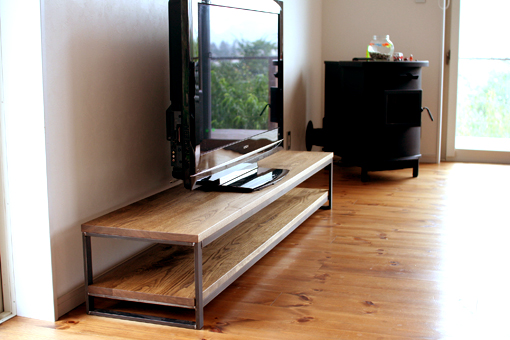 テレビボード