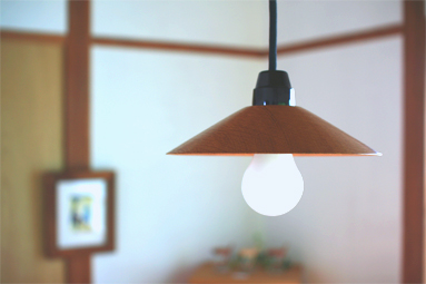 木のランプシェード
