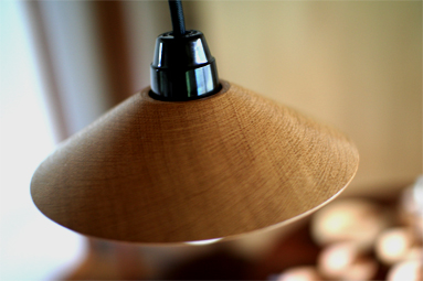 木のランプシェード